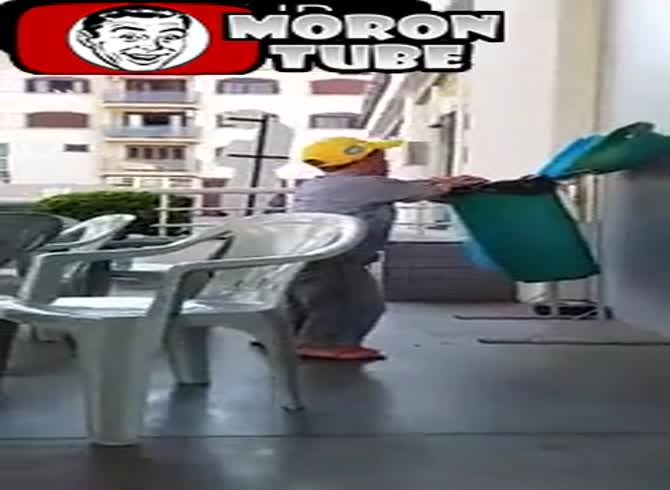 Video :Brazil - one of the seven dwarfs from Snow White was located